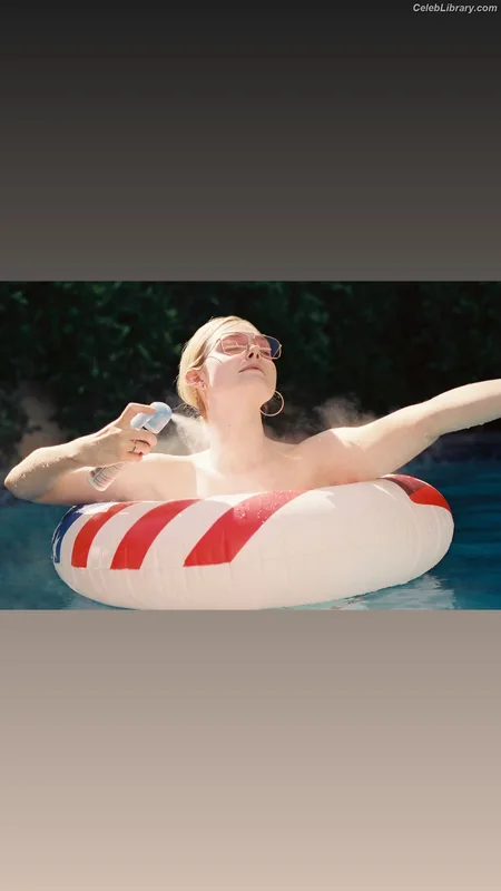 Elle Fanning photo 14 of 4114