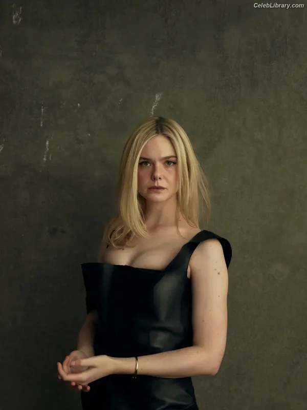 Elle Fanning photo 15 of 4114