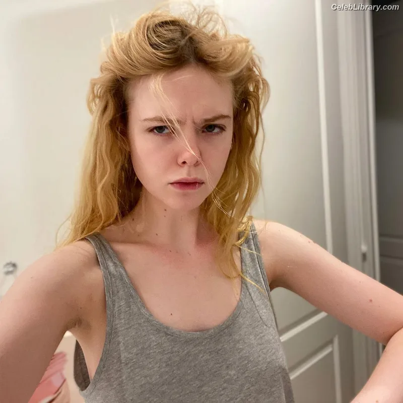 Elle Fanning photo 3 of 4114