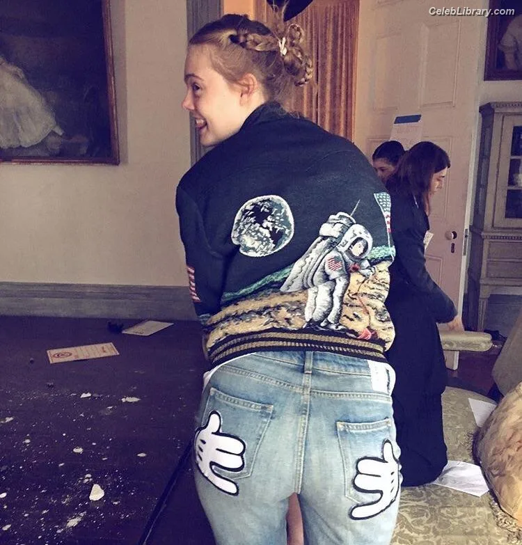 Elle Fanning photo 5 of 4114