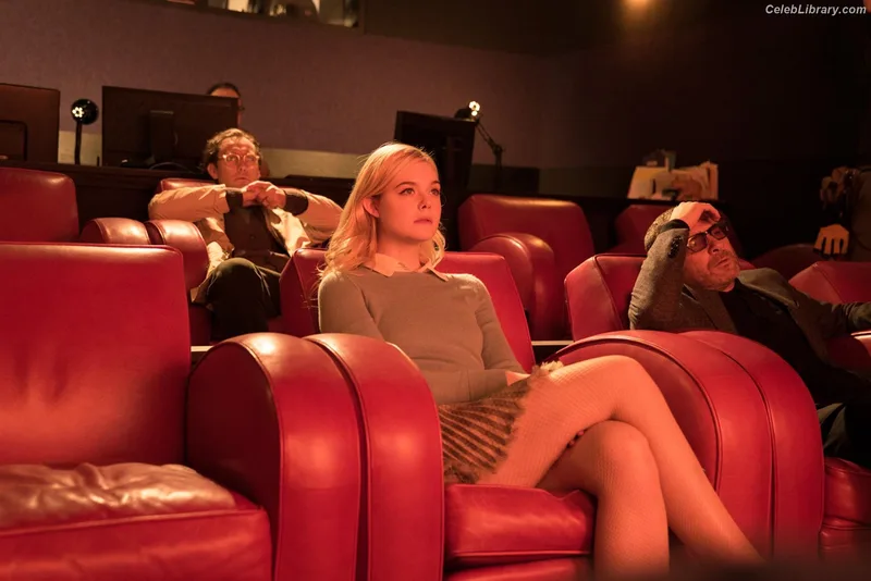 Elle Fanning photo 3 of 4114