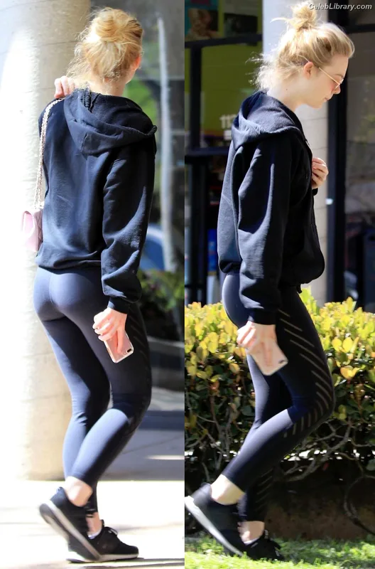 Elle Fanning photo 12 of 4114