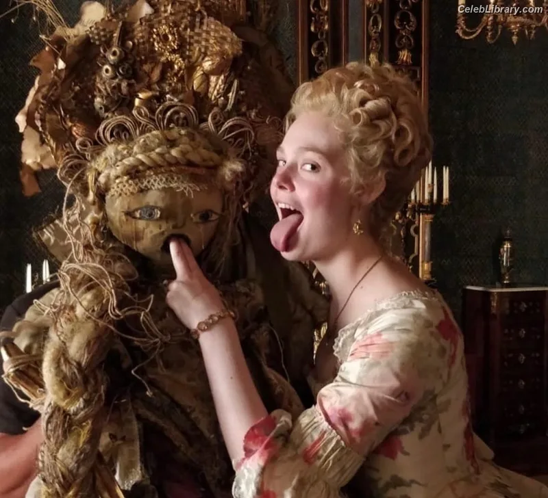 Elle Fanning photo 21 of 4114