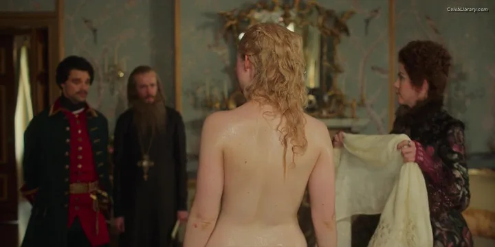 Elle Fanning photo 10 of 4114