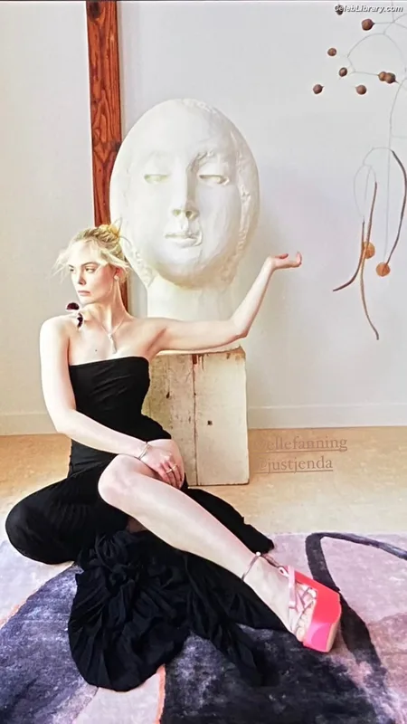 Elle Fanning photo 4 of 4114