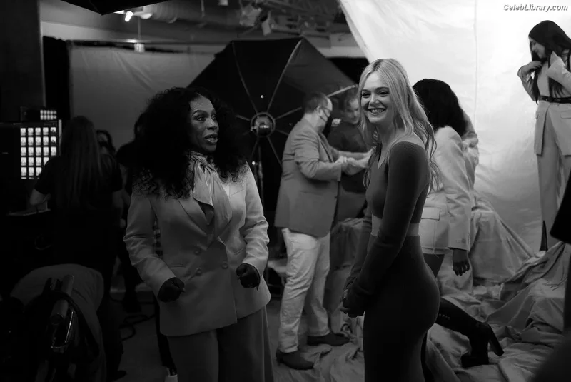 Elle Fanning photo 8 of 4114