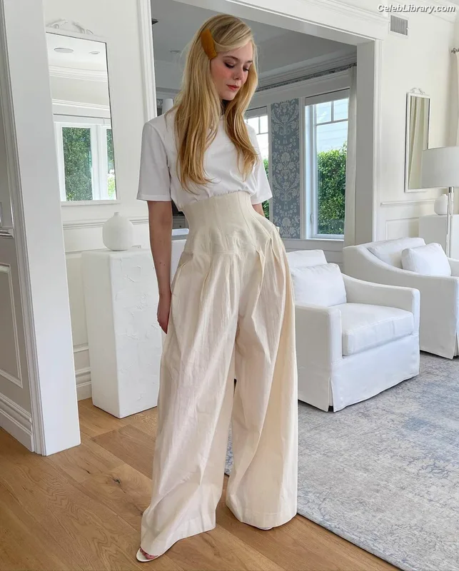 Elle Fanning photo 5 of 4114