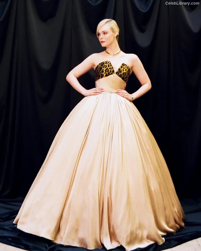 Elle Fanning photo 18 of 4114