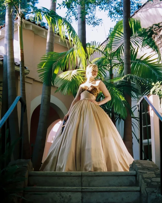 Elle Fanning photo 21 of 4114