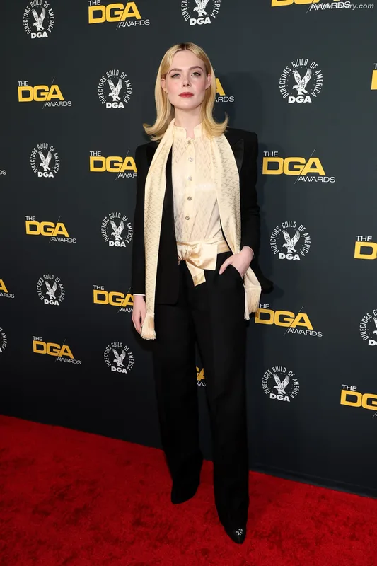 Elle Fanning photo 5 of 4114