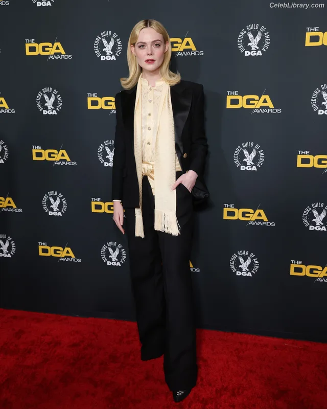 Elle Fanning photo 14 of 4114