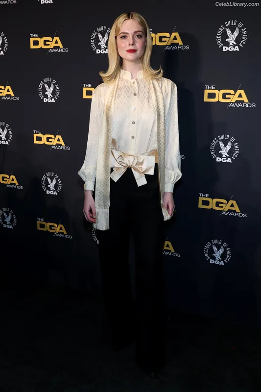 Elle Fanning photo 24 of 4114