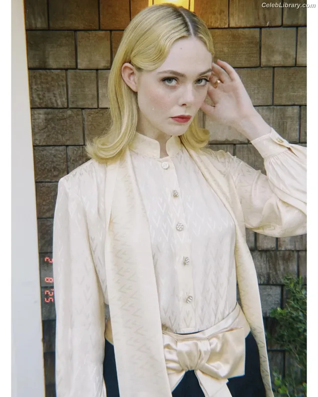 Elle Fanning photo 7 of 4114