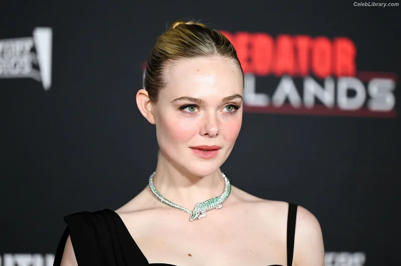 Elle Fanning photo 22 of 4114