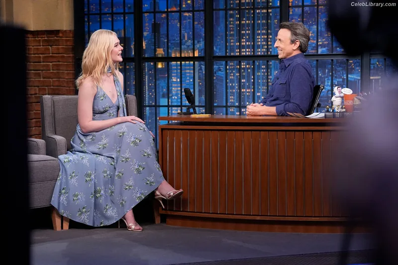 Elle Fanning photo 24 of 4114