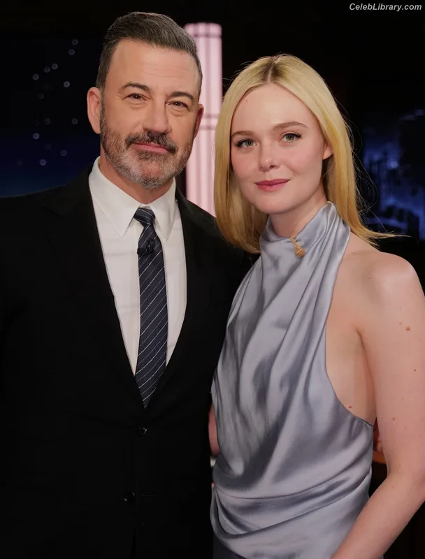 Elle Fanning photo 19 of 4114
