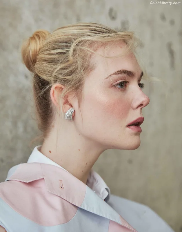 Elle Fanning photo 18 of 4114