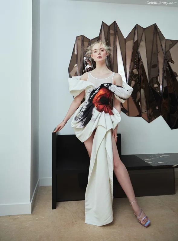 Elle Fanning photo 23 of 4114