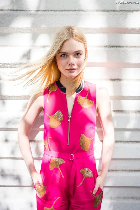 Elle Fanning photo 8 of 4114