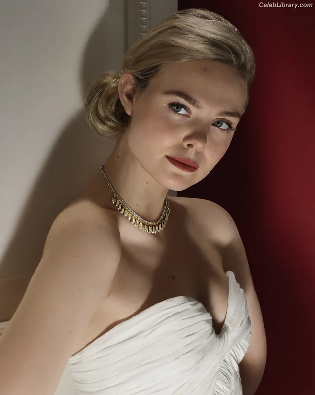 Elle Fanning photo 16 of 4114