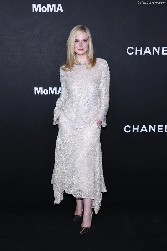 Elle Fanning photo 5 of 4114