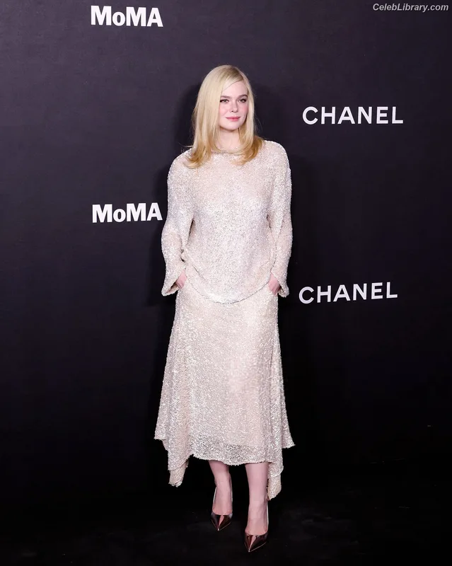 Elle Fanning photo 7 of 4114