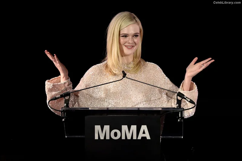 Elle Fanning photo 23 of 4114
