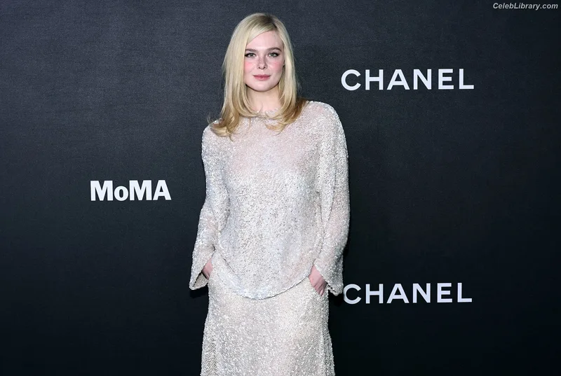 Elle Fanning photo 6 of 4114