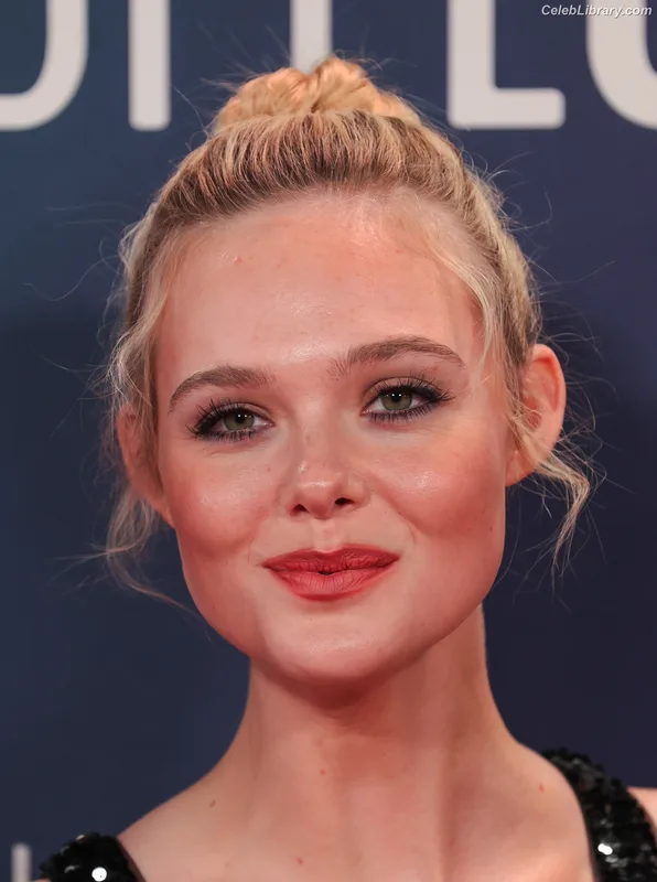 Elle Fanning photo 3 of 4114