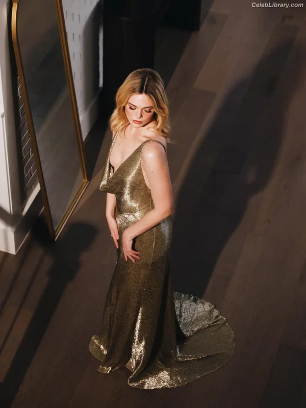 Elle Fanning photo 3 of 4114