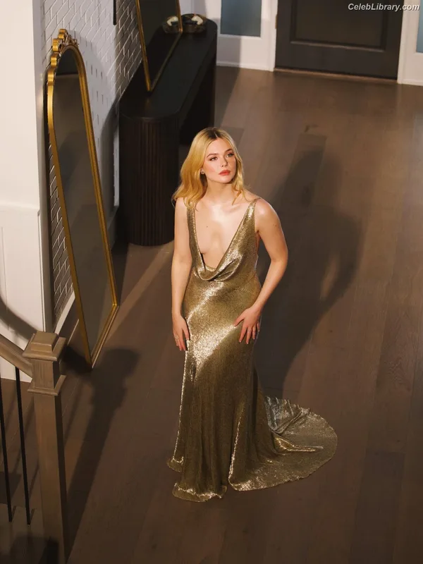 Elle Fanning photo 8 of 4114