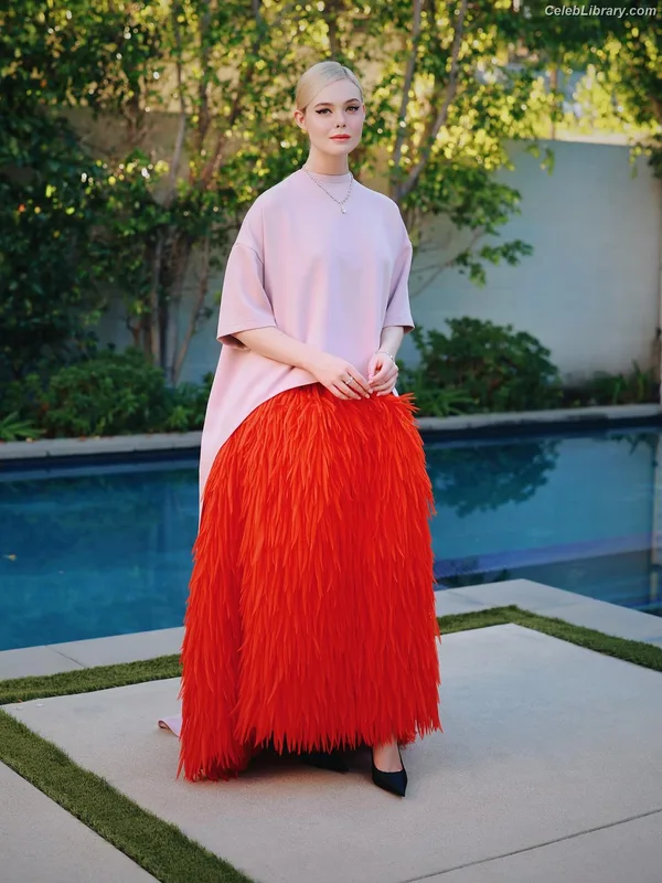 Elle Fanning photo 14 of 4114