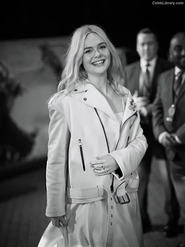 Elle Fanning photo 3 of 4114