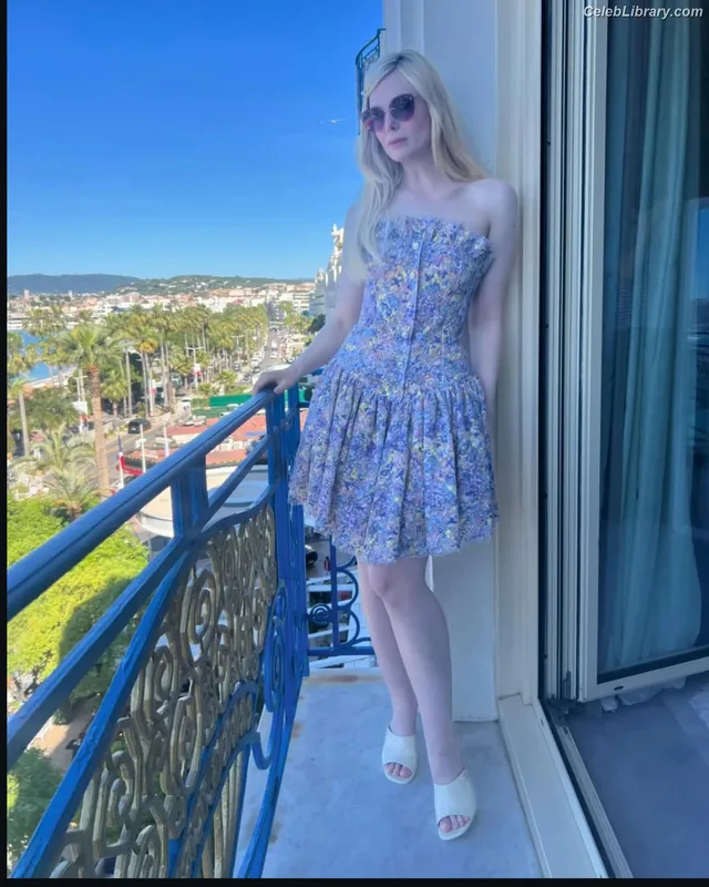 Elle Fanning photo 6 of 4114