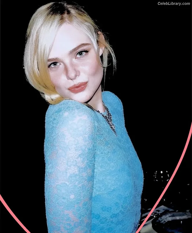 Elle Fanning photo 13 of 4114
