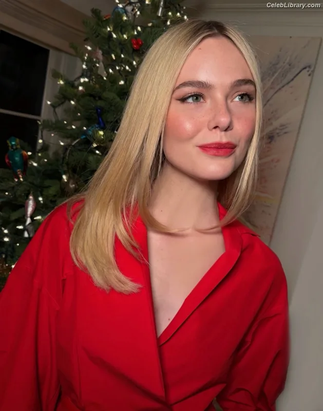 Elle Fanning photo 18 of 4114