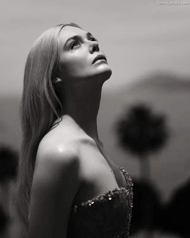 Elle Fanning photo 24 of 4114