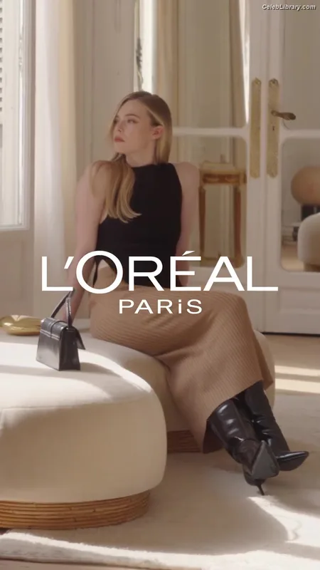 Elle Fanning photo 16 of 4114