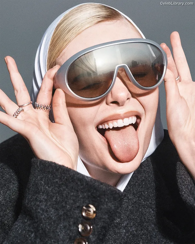 Elle Fanning photo 9 of 4114