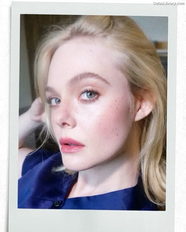 Elle Fanning photo 1 of 4114