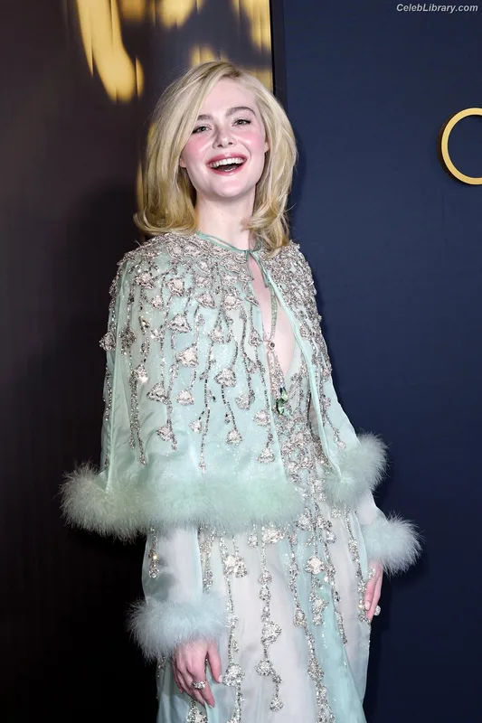Elle Fanning photo 3 of 4114