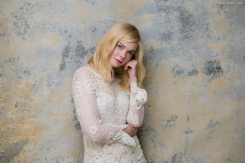 Elle Fanning photo 5 of 4114