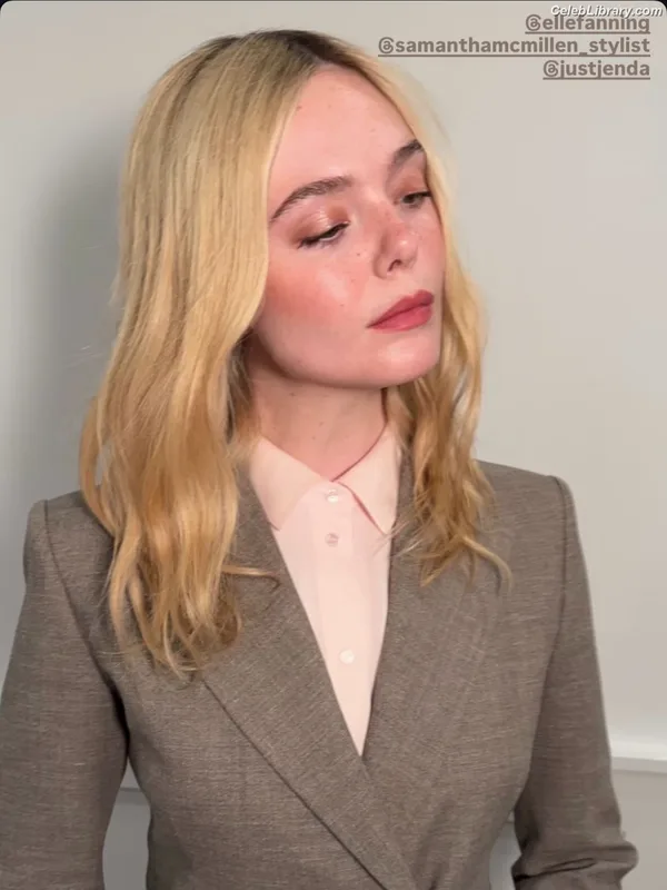 Elle Fanning photo 6 of 4114