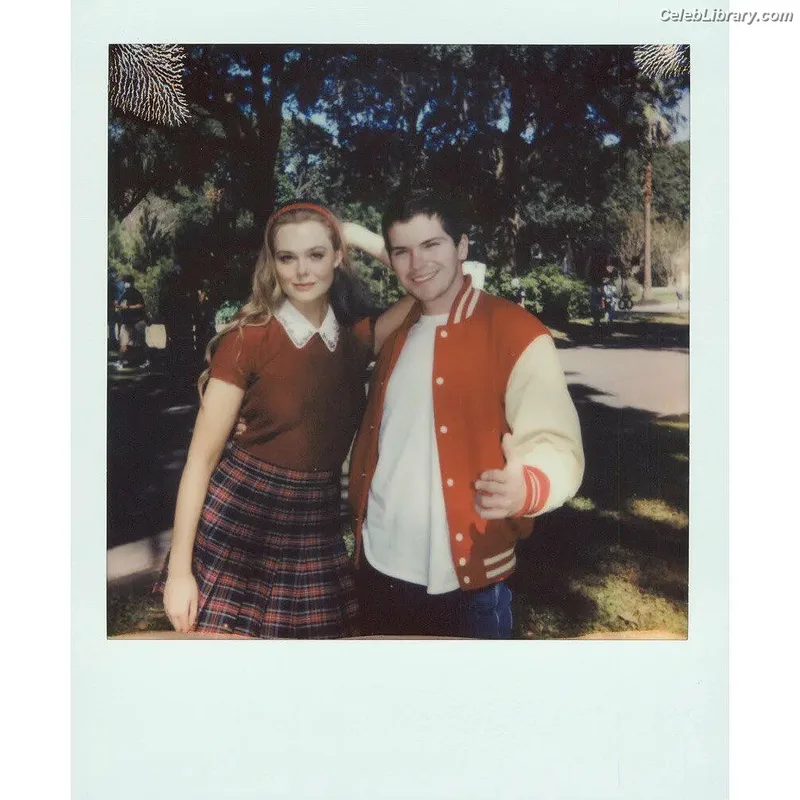 Elle Fanning photo 23 of 4114