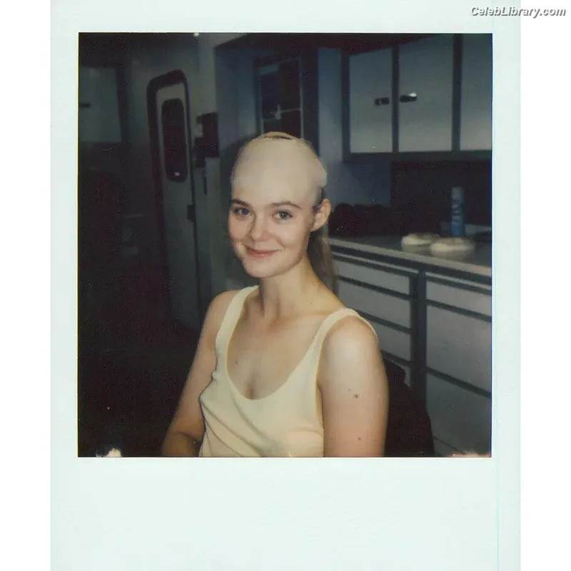 Elle Fanning photo 2 of 4114