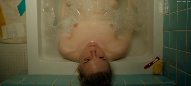 Elle Fanning photo 12 of 4114