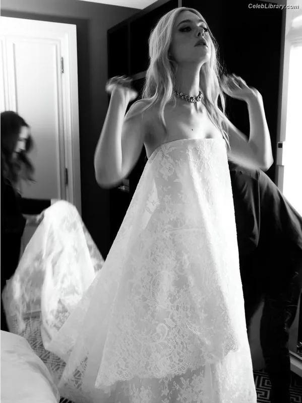 Elle Fanning photo 8 of 4114