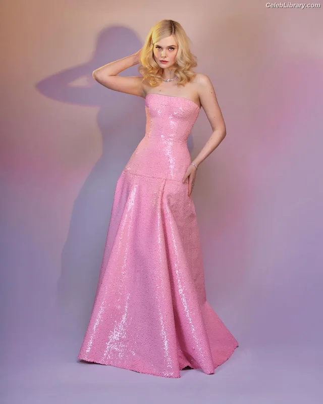 Elle Fanning photo 16 of 4114
