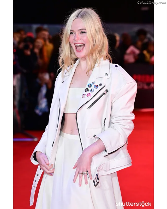 Elle Fanning photo 3 of 4114