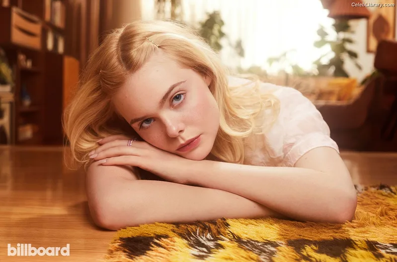 Elle Fanning photo 20 of 4114